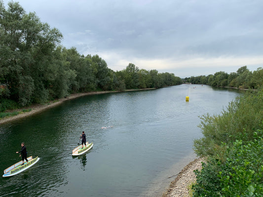 Mit dem Schlauchboot von Siegburg Richtung Bonn treiben lassen